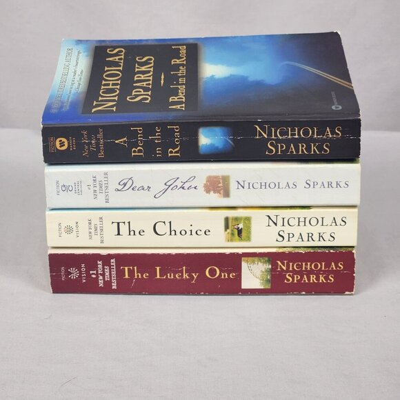 Nicholas Sparks Lot of 4 Paperback Books Romance Fiction - Picture 1 of 3